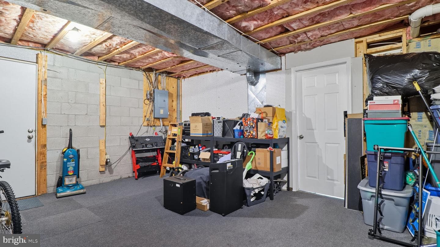 207 Lincoln Avenue photo 36
