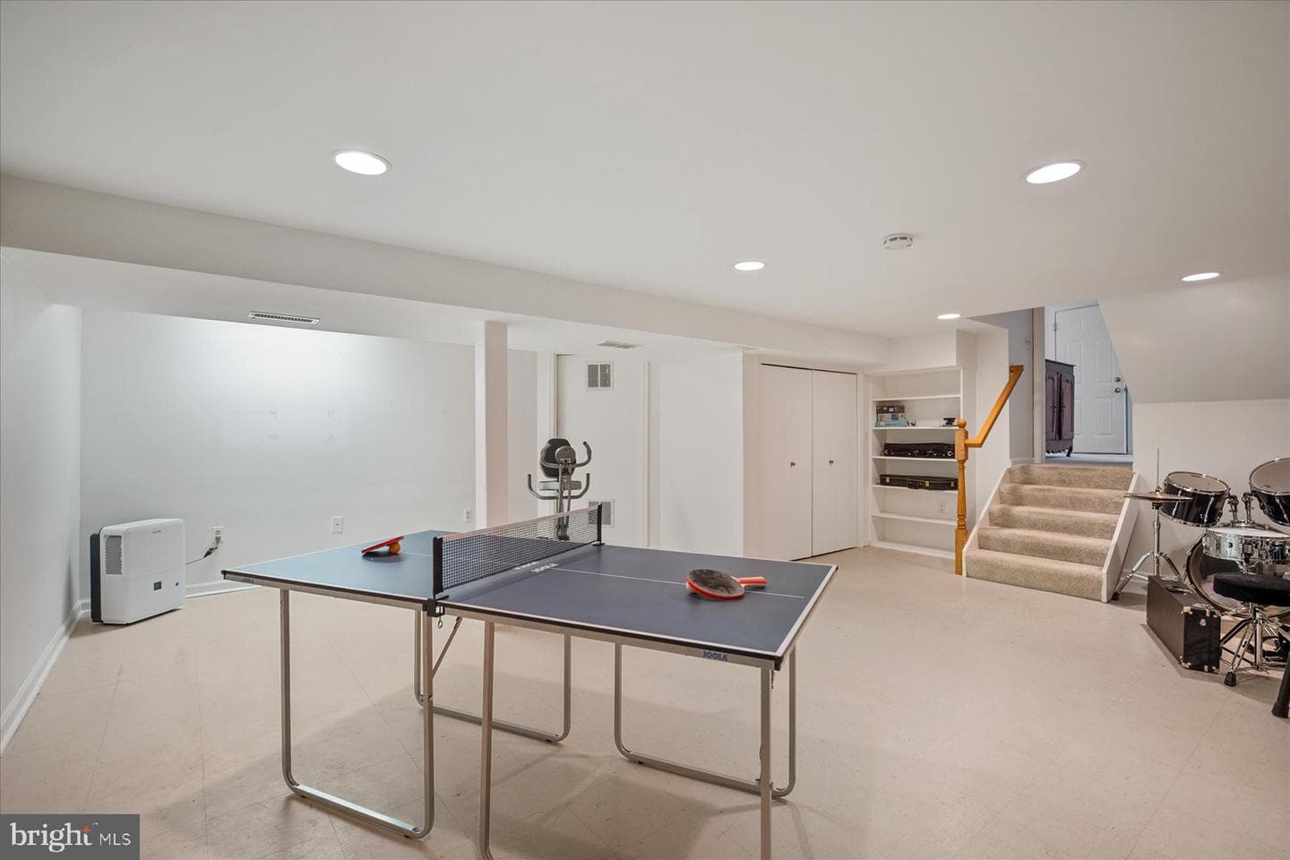 682 Carlisle Drive photo 44