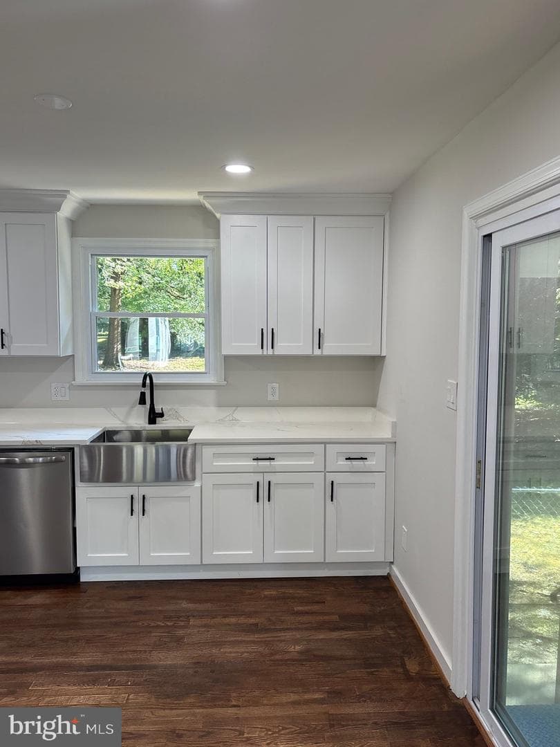 80 Beach Drive photo 25