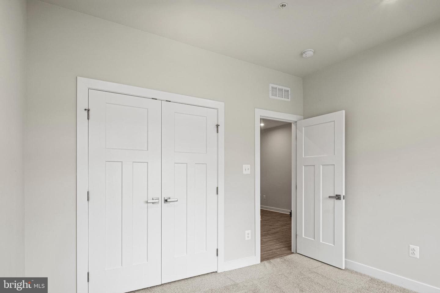 1512 Catbriar Way photo 17
