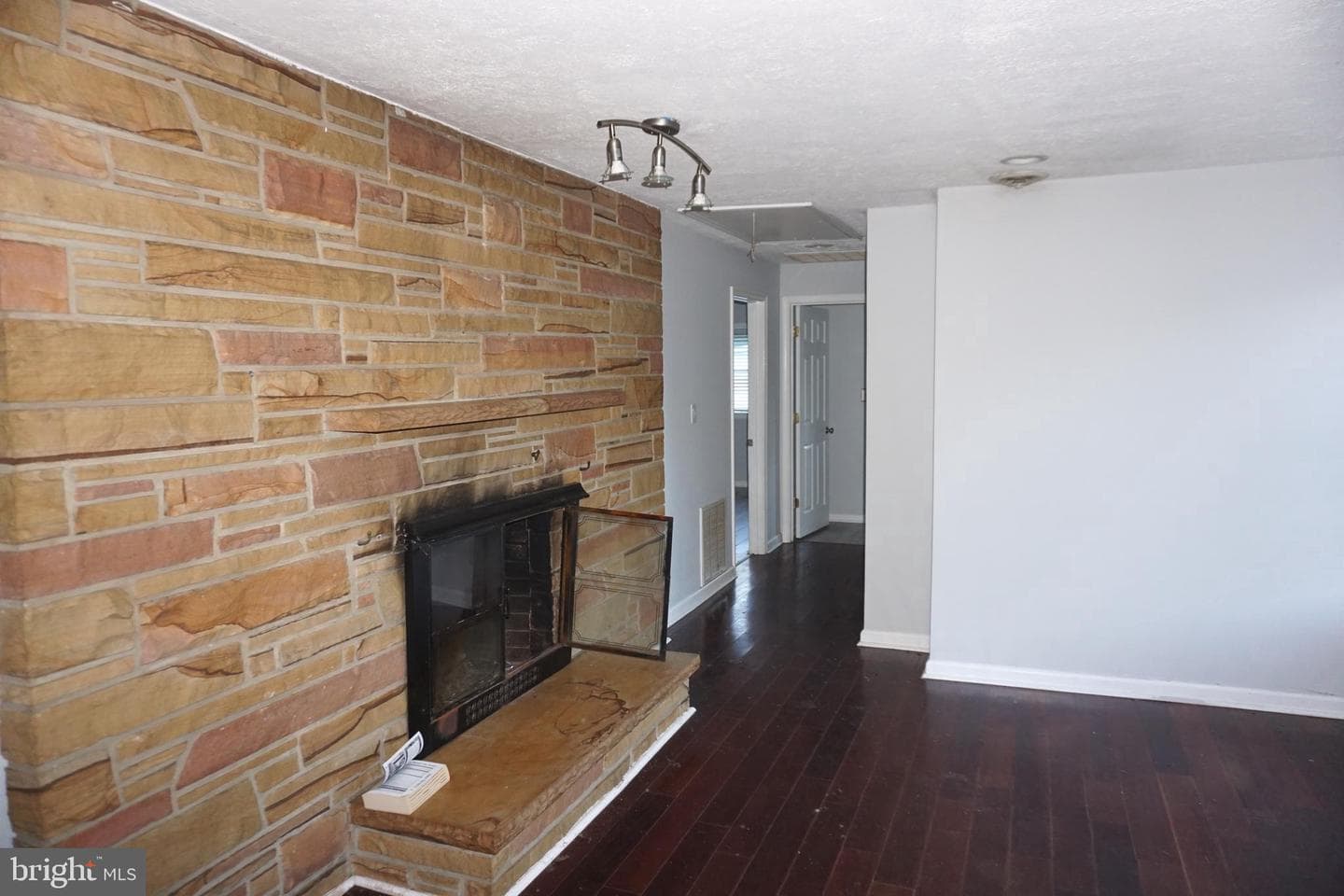 7948 Oak Road photo 12