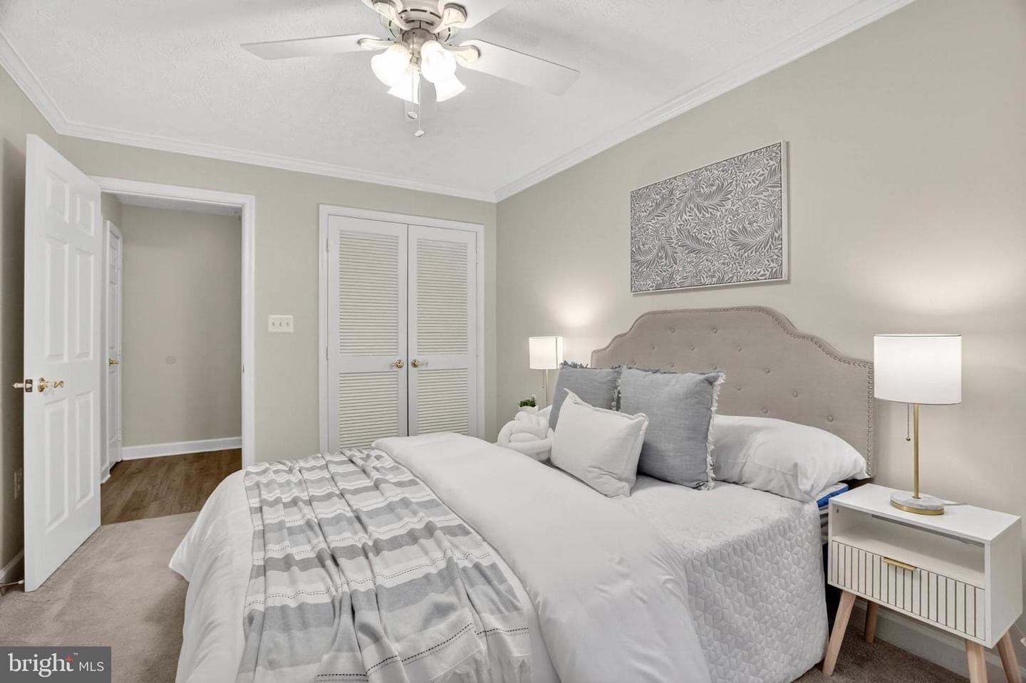 627 Admiral Drive #203 photo 18