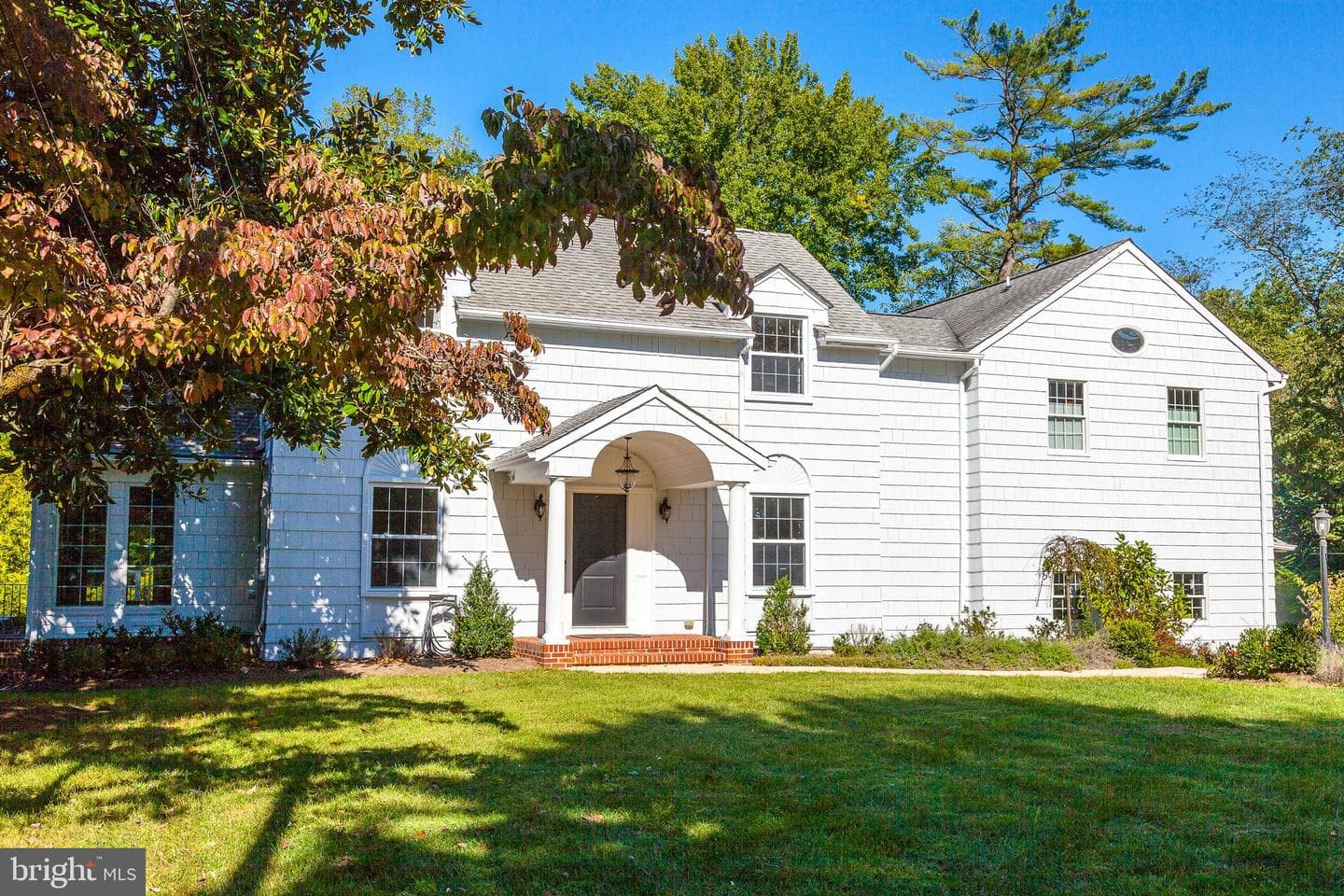 413 Joyce Lane W photo 2