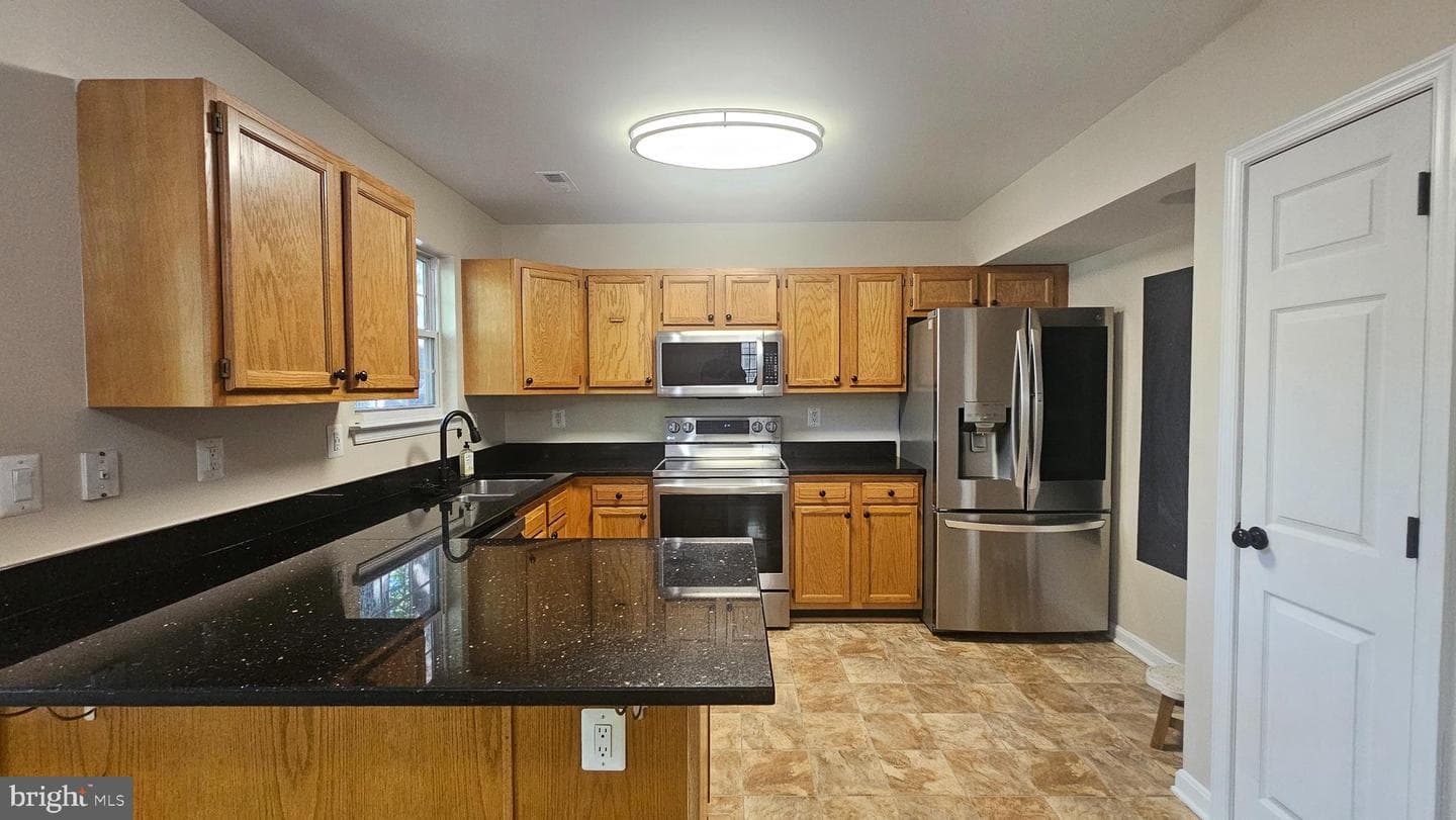 1250 Juniper Street photo 6