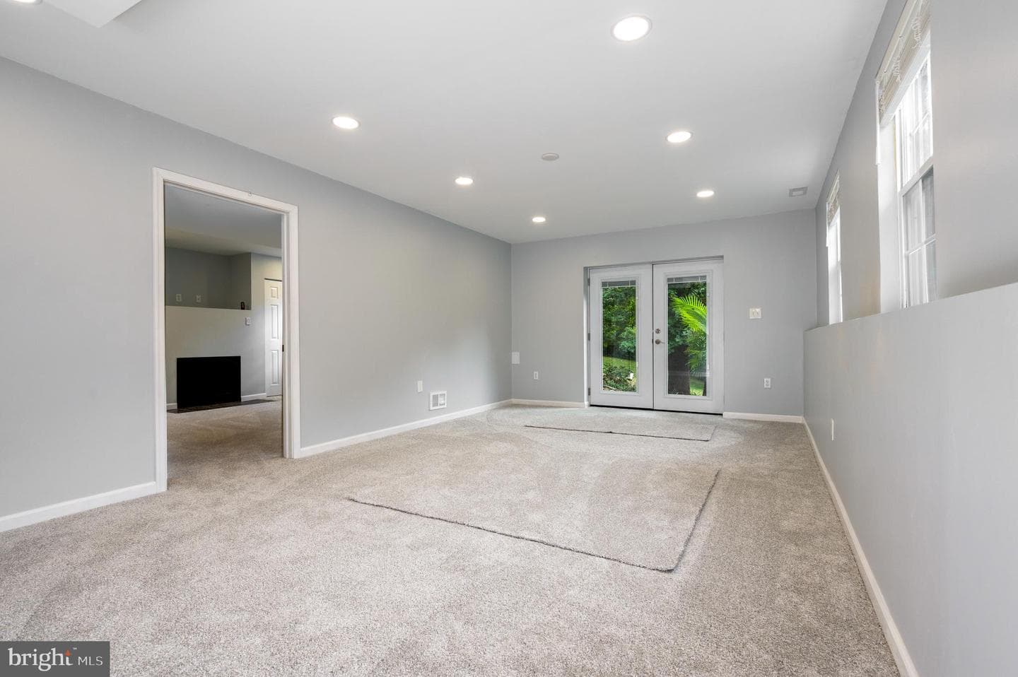 701 Sonne Drive photo 27