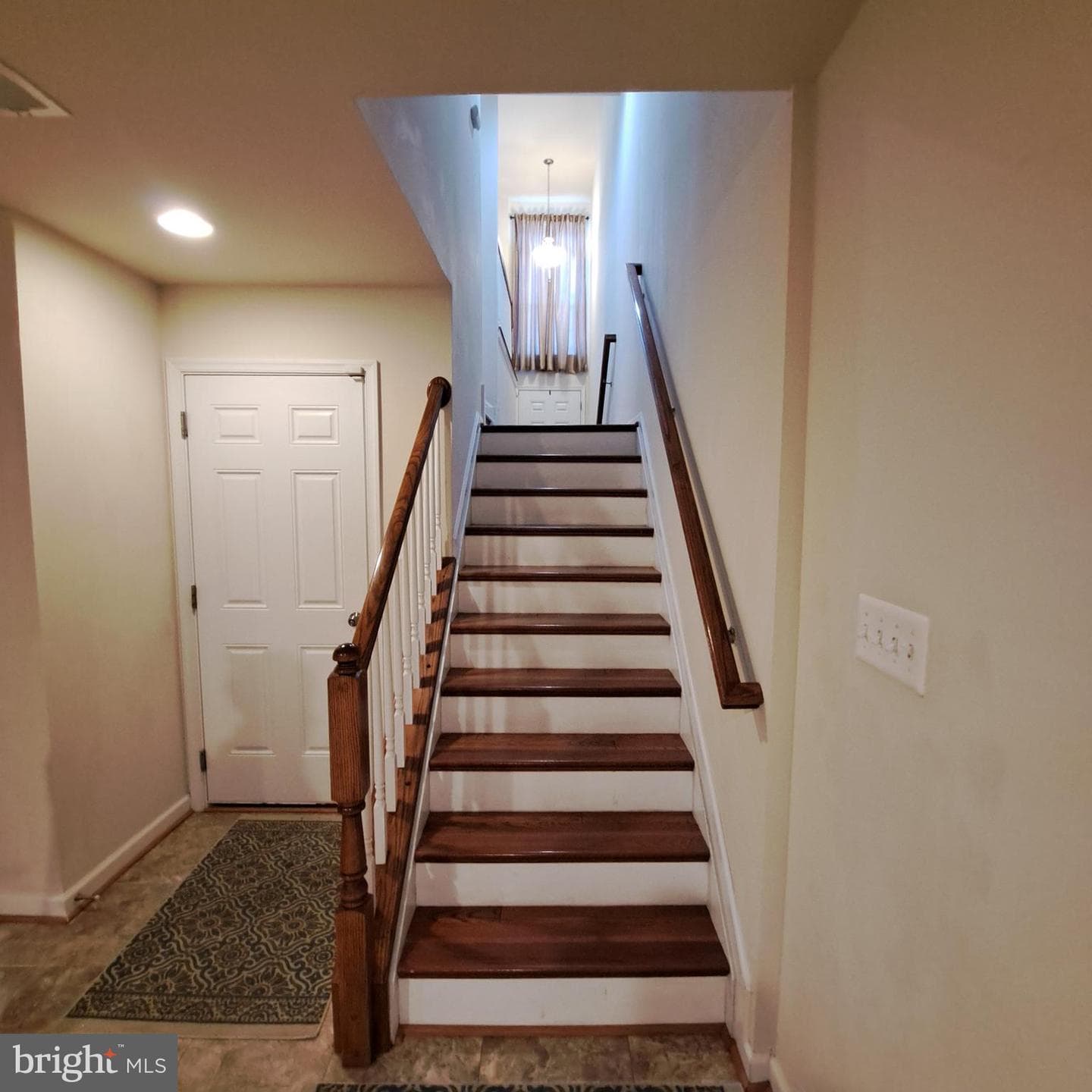 504 Walters Place photo 32