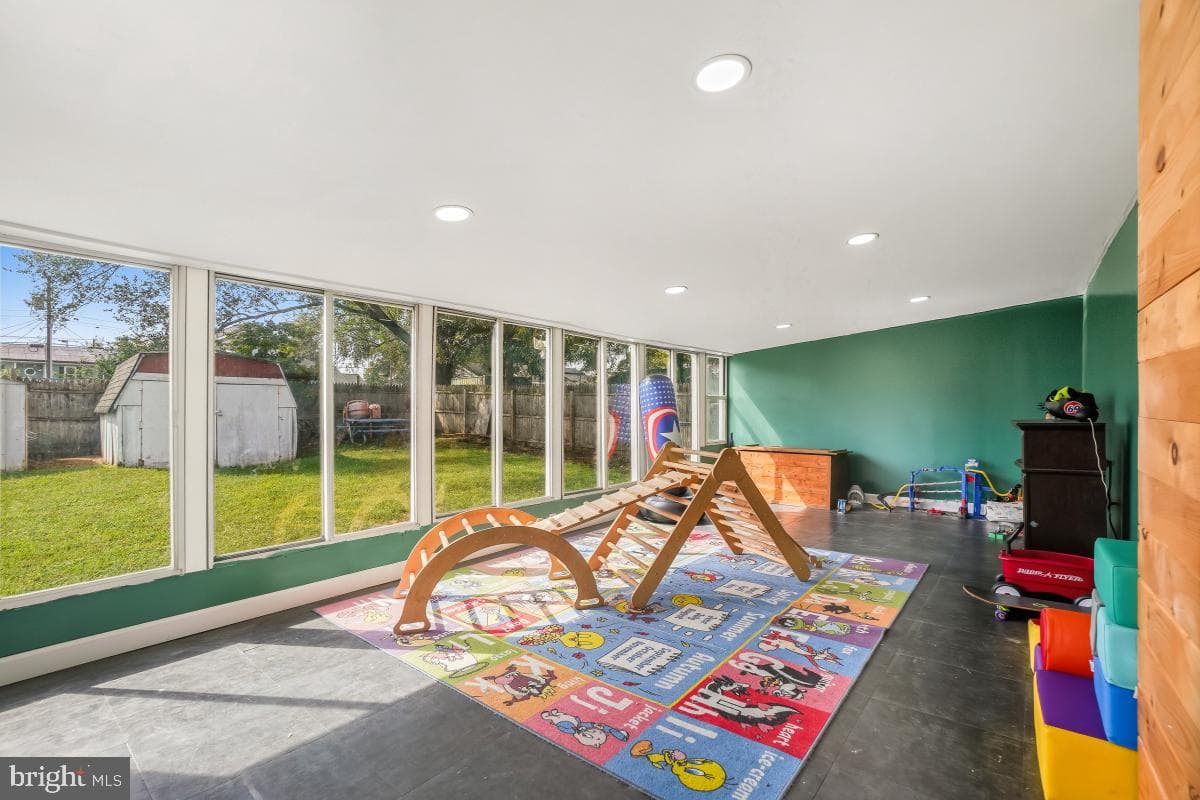 32 1st Avenue photo 14