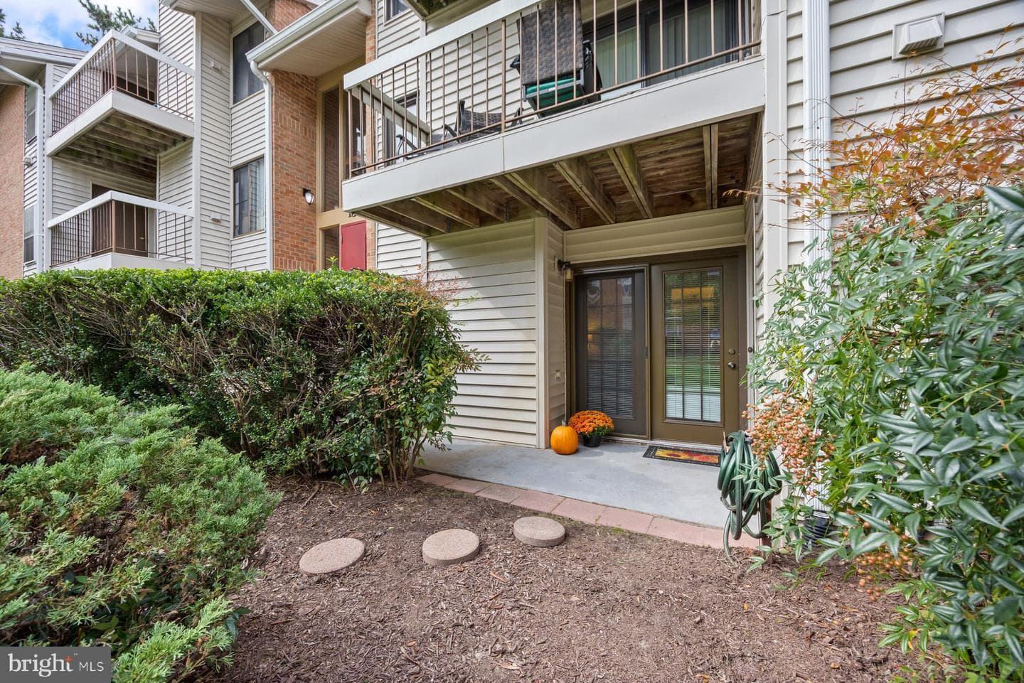 1113 Castle Harbour Way #1b photo 3