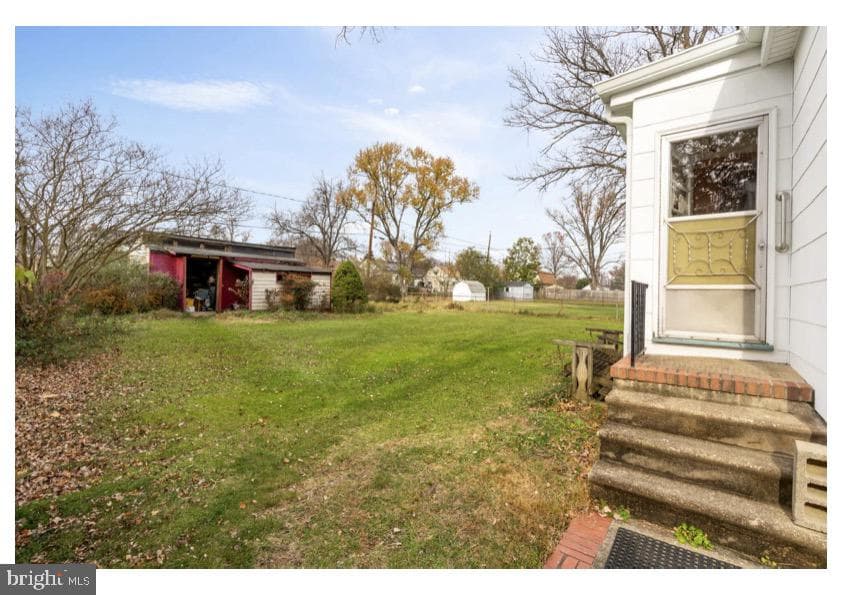 7524 Harmans Road photo 4