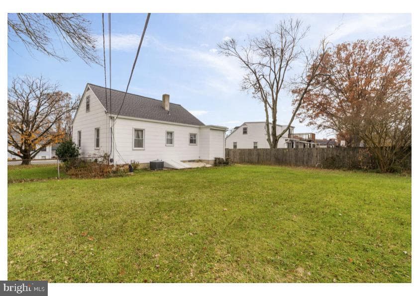 7524 Harmans Road photo 7