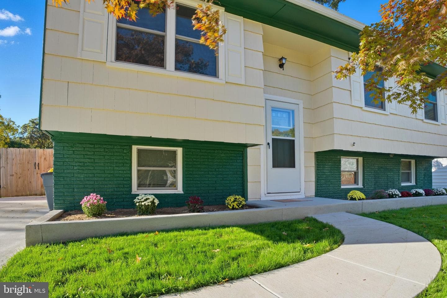 8224 Bernard Drive N photo 2