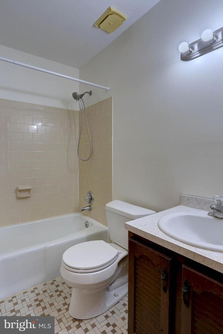 207 Greenland Beach Road photo 23