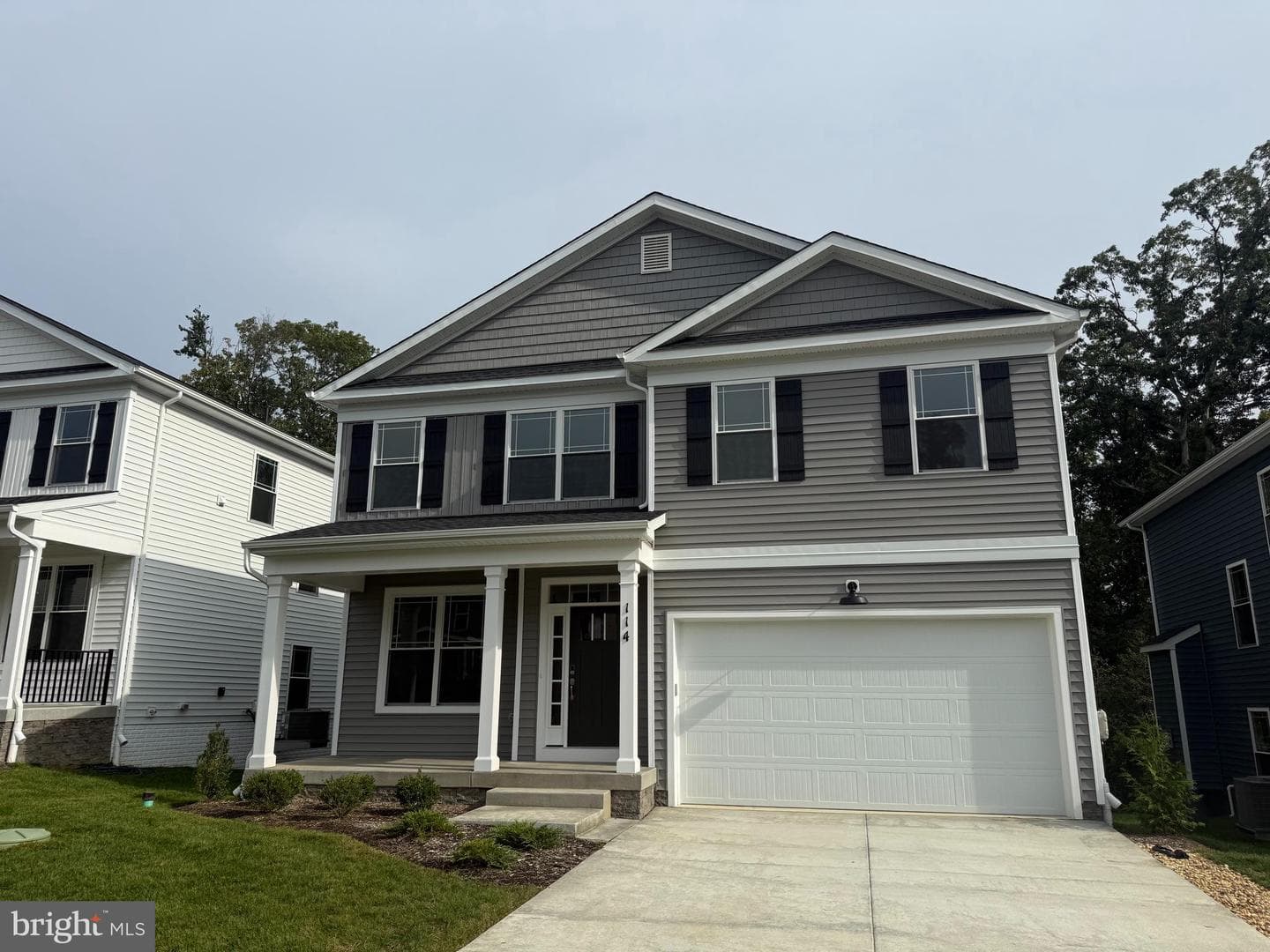 114 Overlea Drive E photo 3