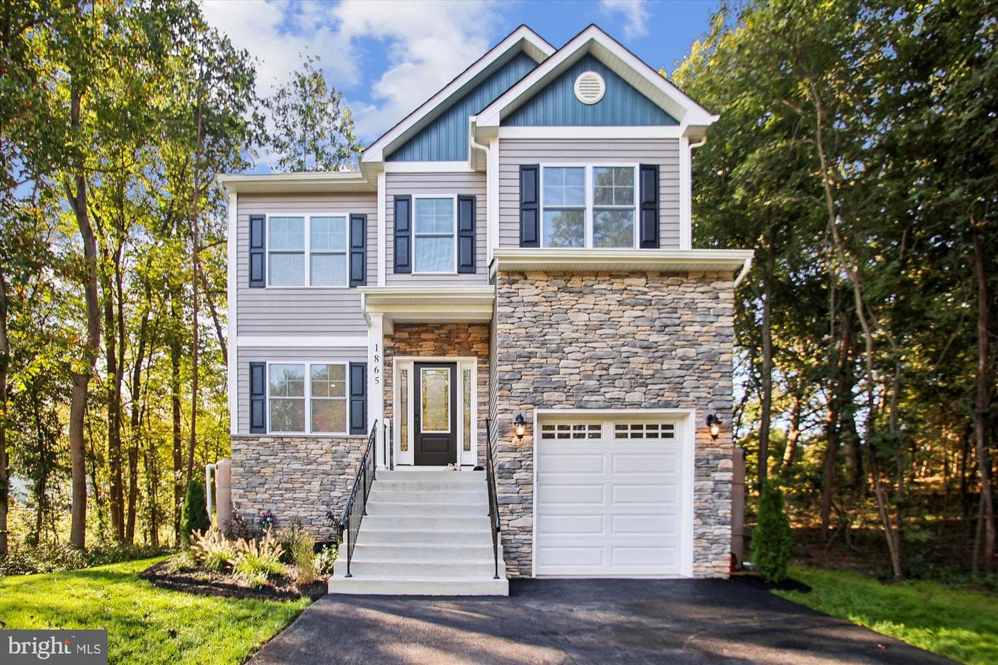 1865 Cedar Drive photo 1