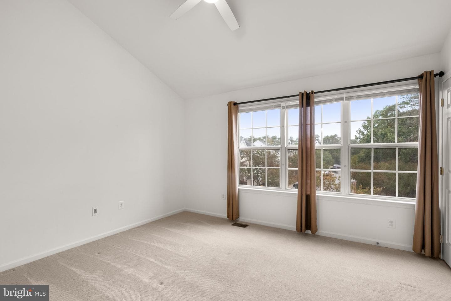 8603 Willow Leaf Lane photo 23