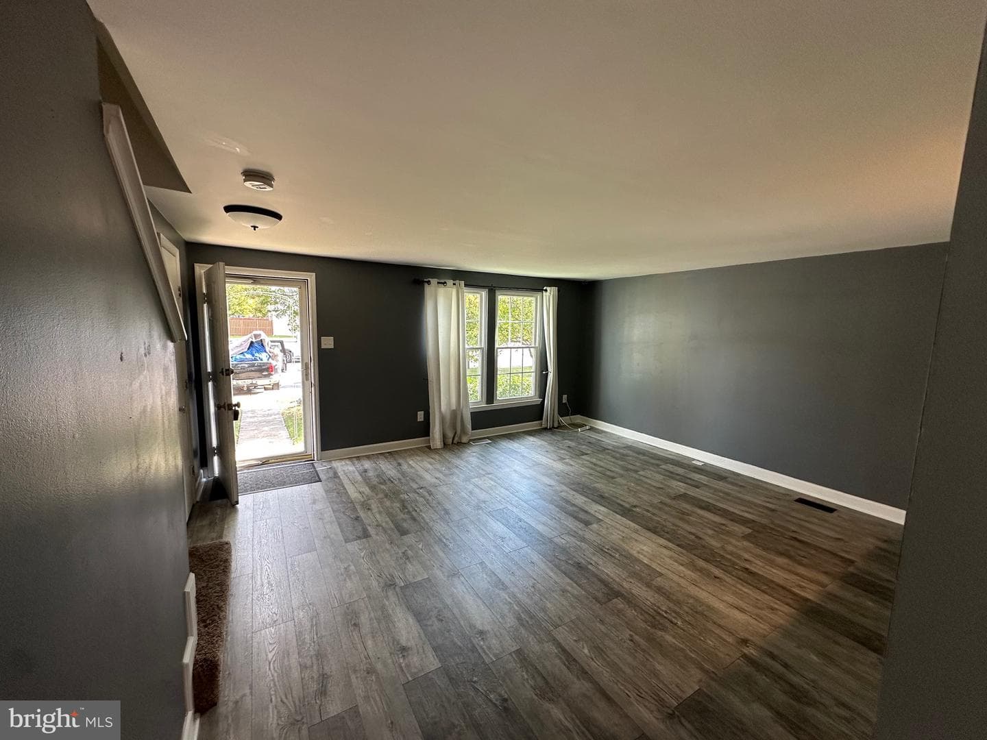 719 Willowby Run photo 6