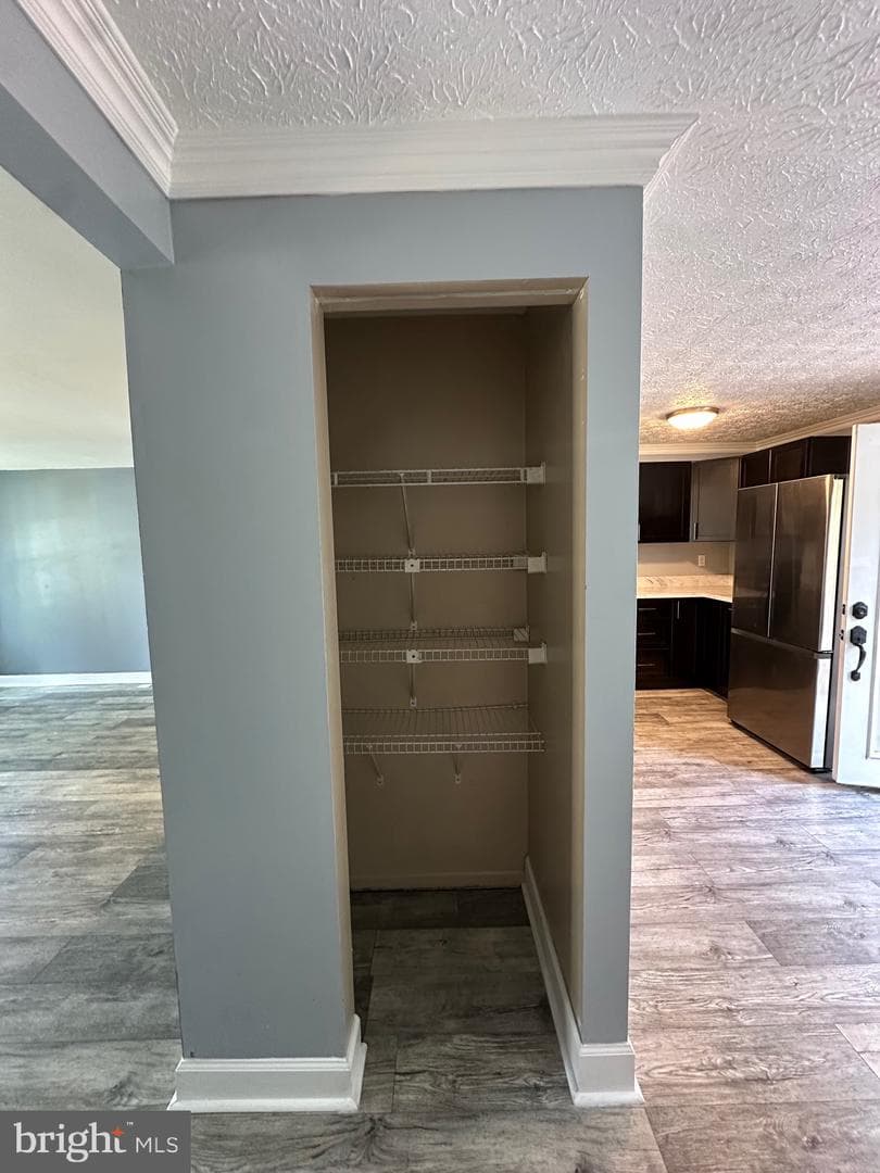 719 Willowby Run photo 7