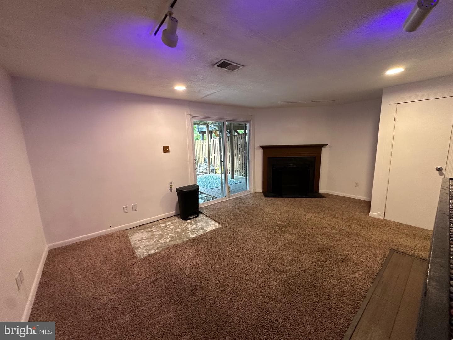 719 Willowby Run photo 8