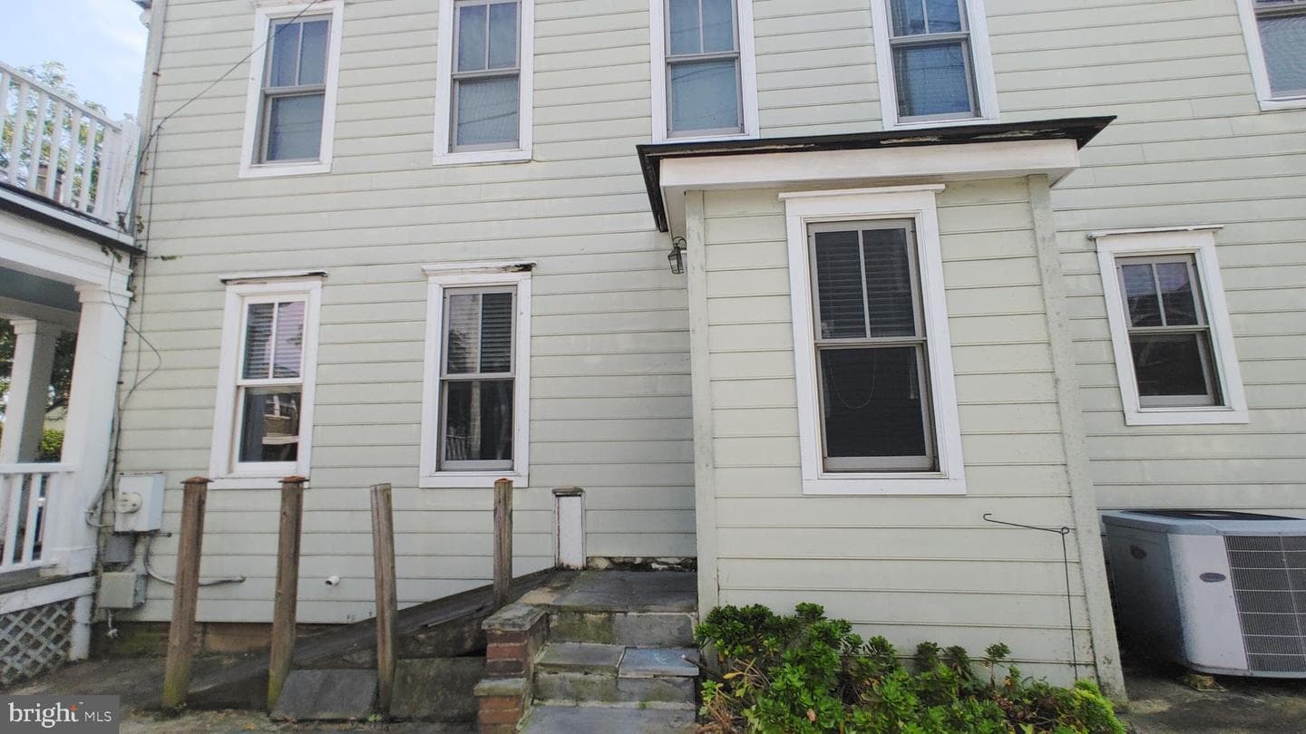 34 Lafayette Avenue photo 4