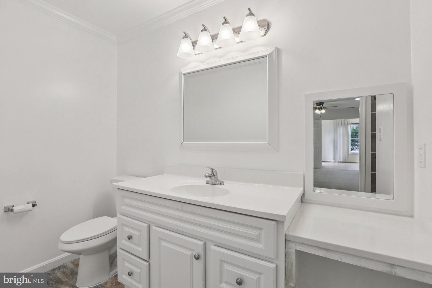 905 Beacon Way photo 11