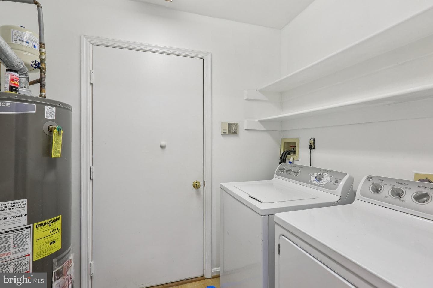 905 Beacon Way photo 14