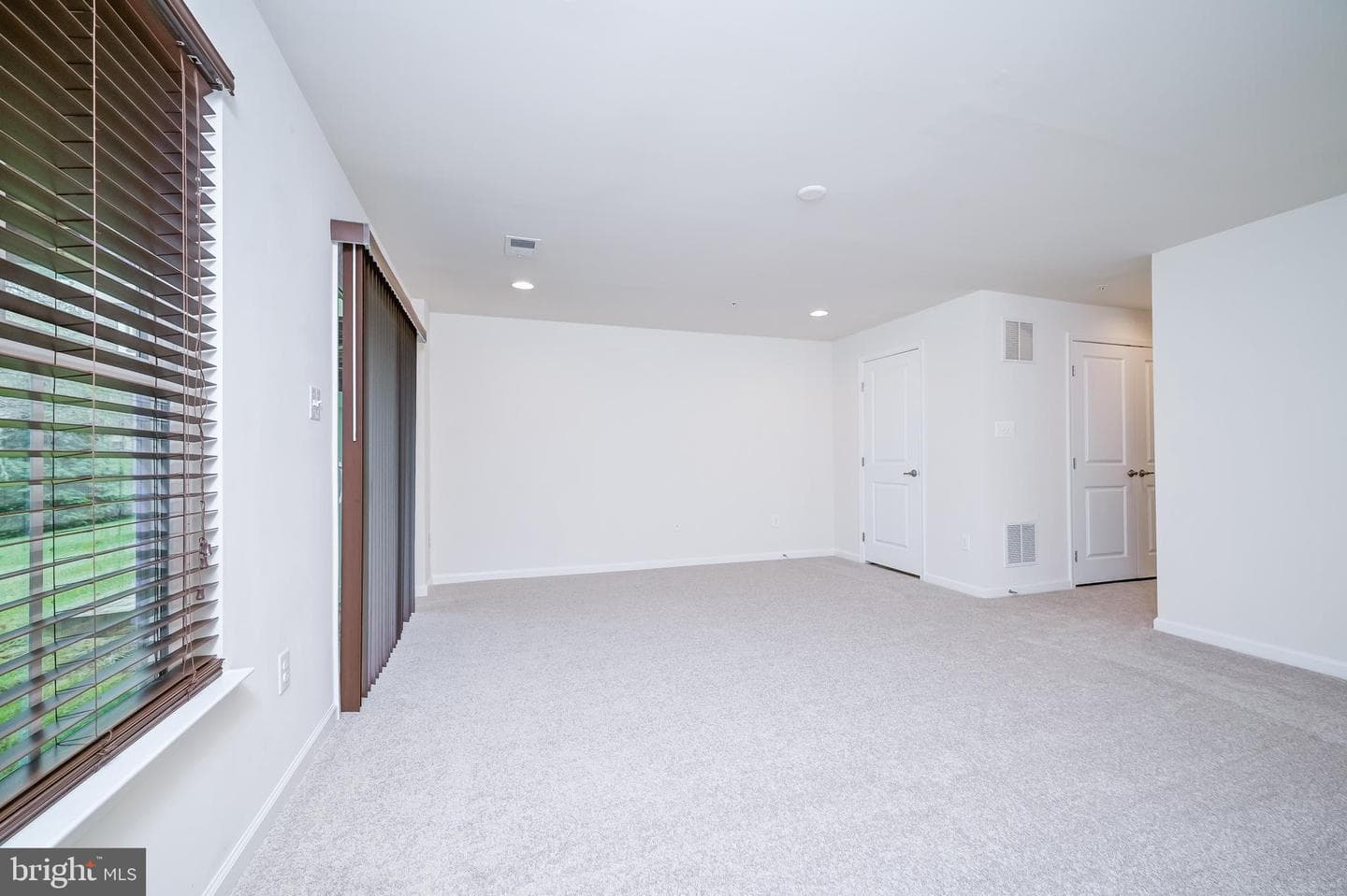 613 Foxwood Drive photo 6
