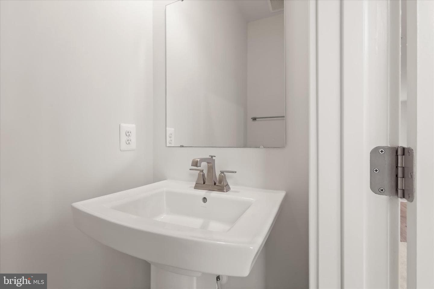 538 Levanna Lane photo 13