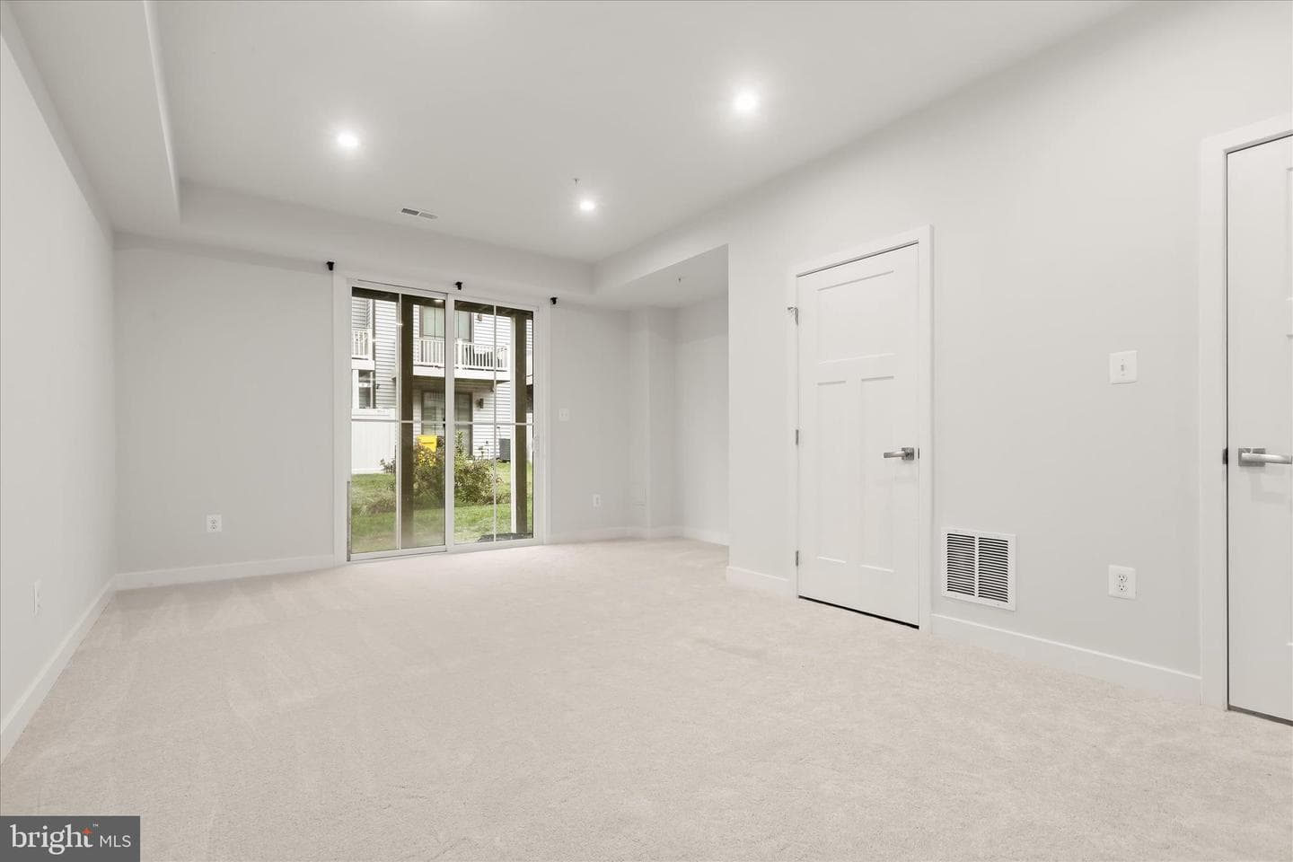 538 Levanna Lane photo 30