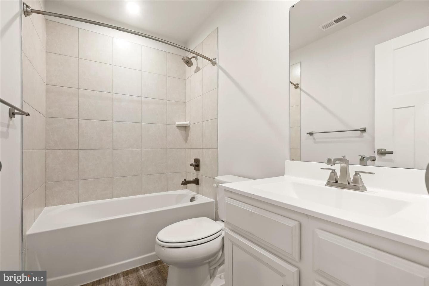 538 Levanna Lane photo 32