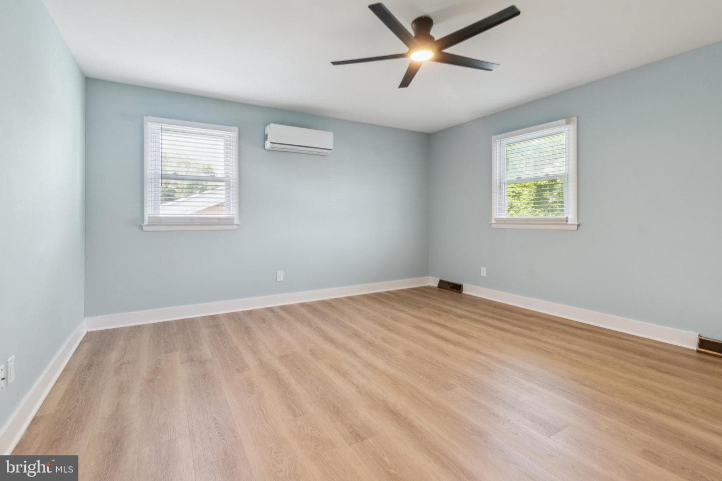 508 Harbor Drive photo 14