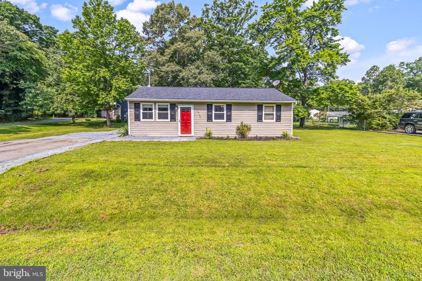 4738 Washington Avenue photo 10