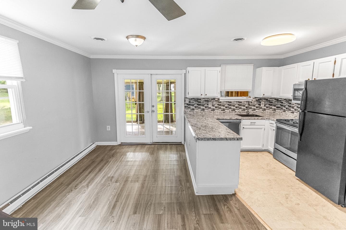 4738 Washington Avenue photo 26