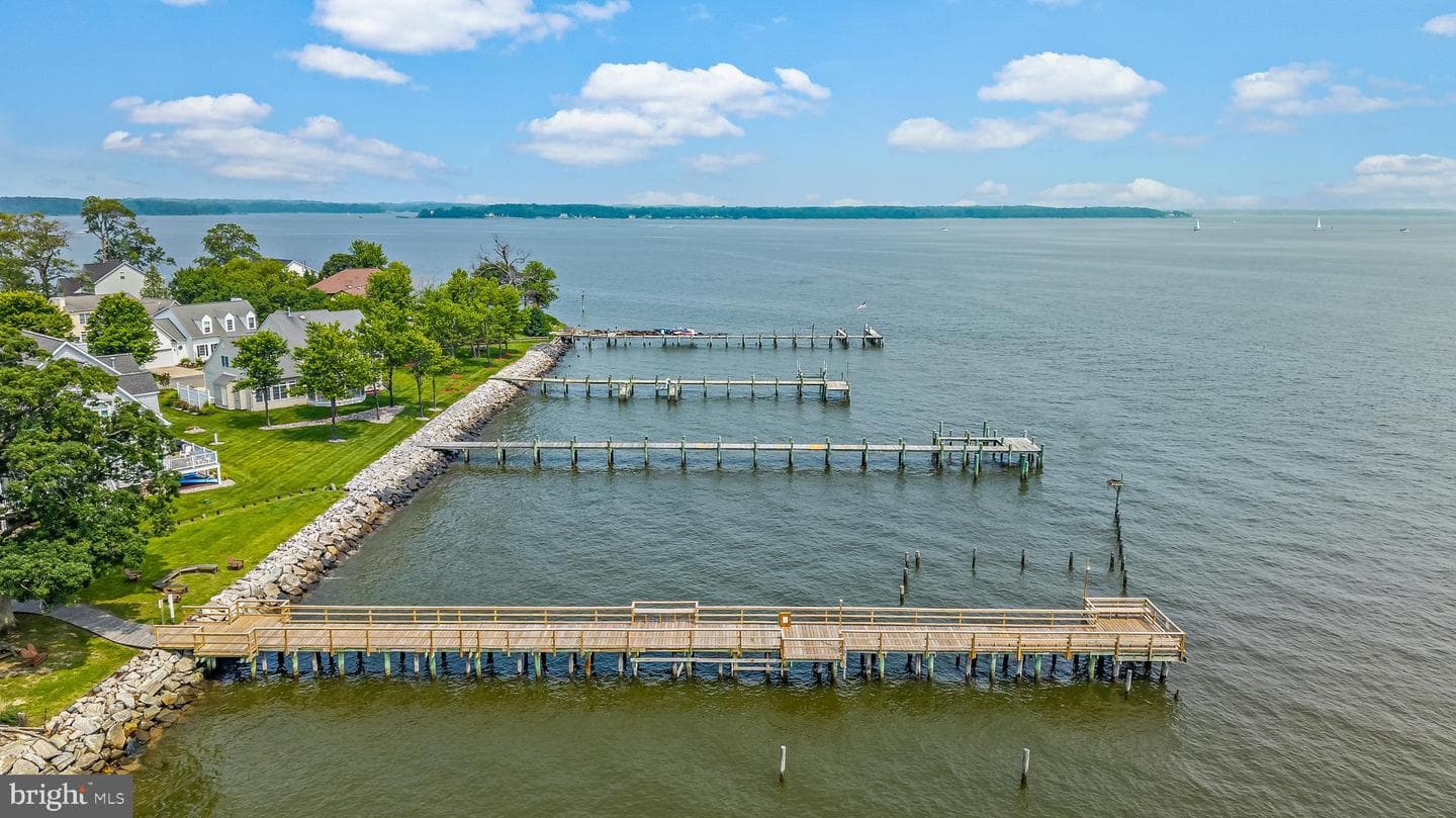 4738 Washington Avenue photo 4