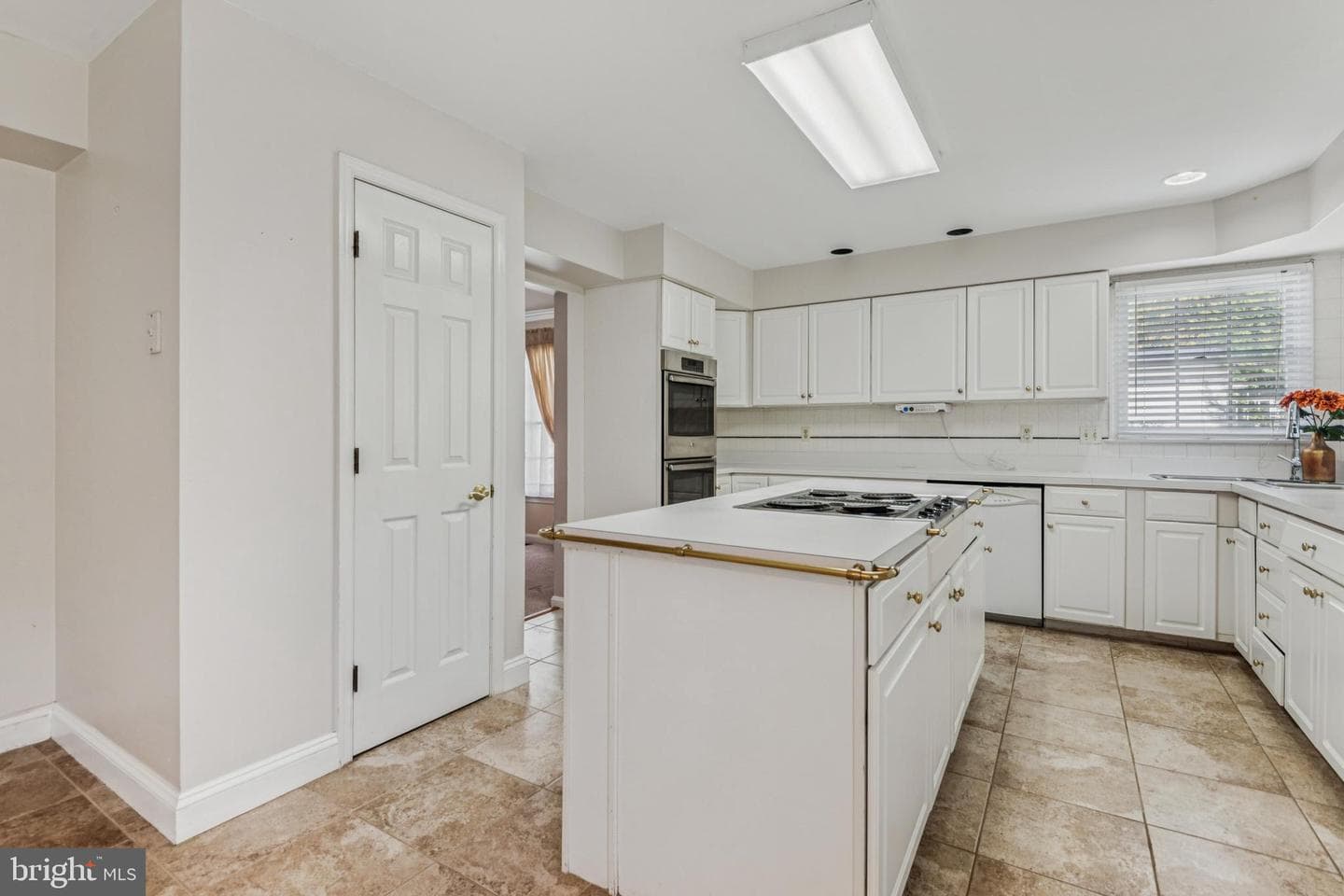 410 Fox Hollow Lane photo 11