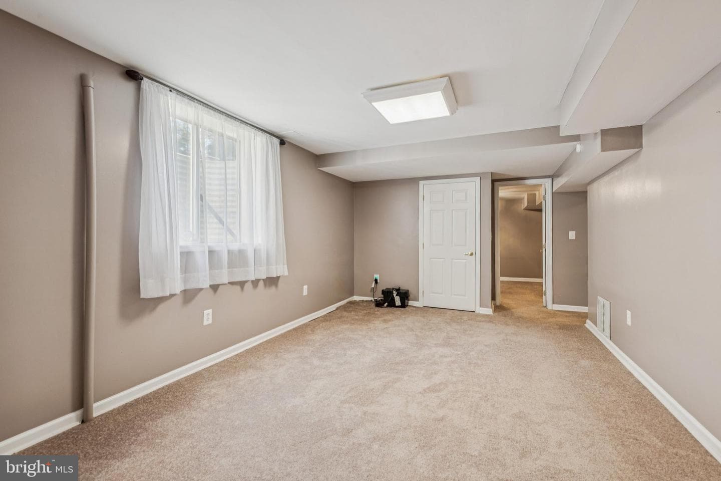 410 Fox Hollow Lane photo 28