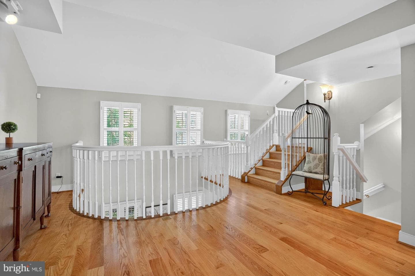 215 Chester Avenue photo 23
