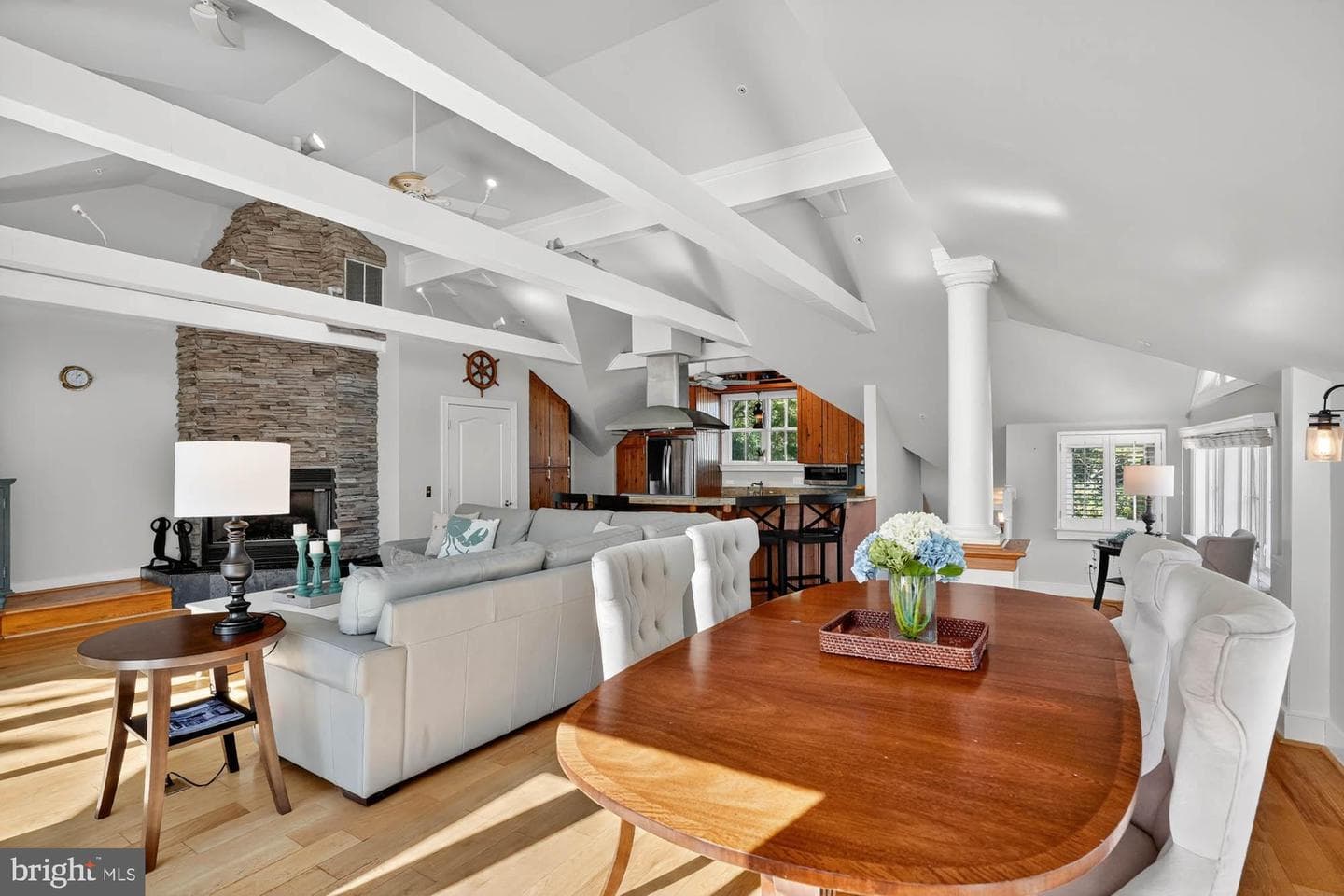 215 Chester Avenue photo 40