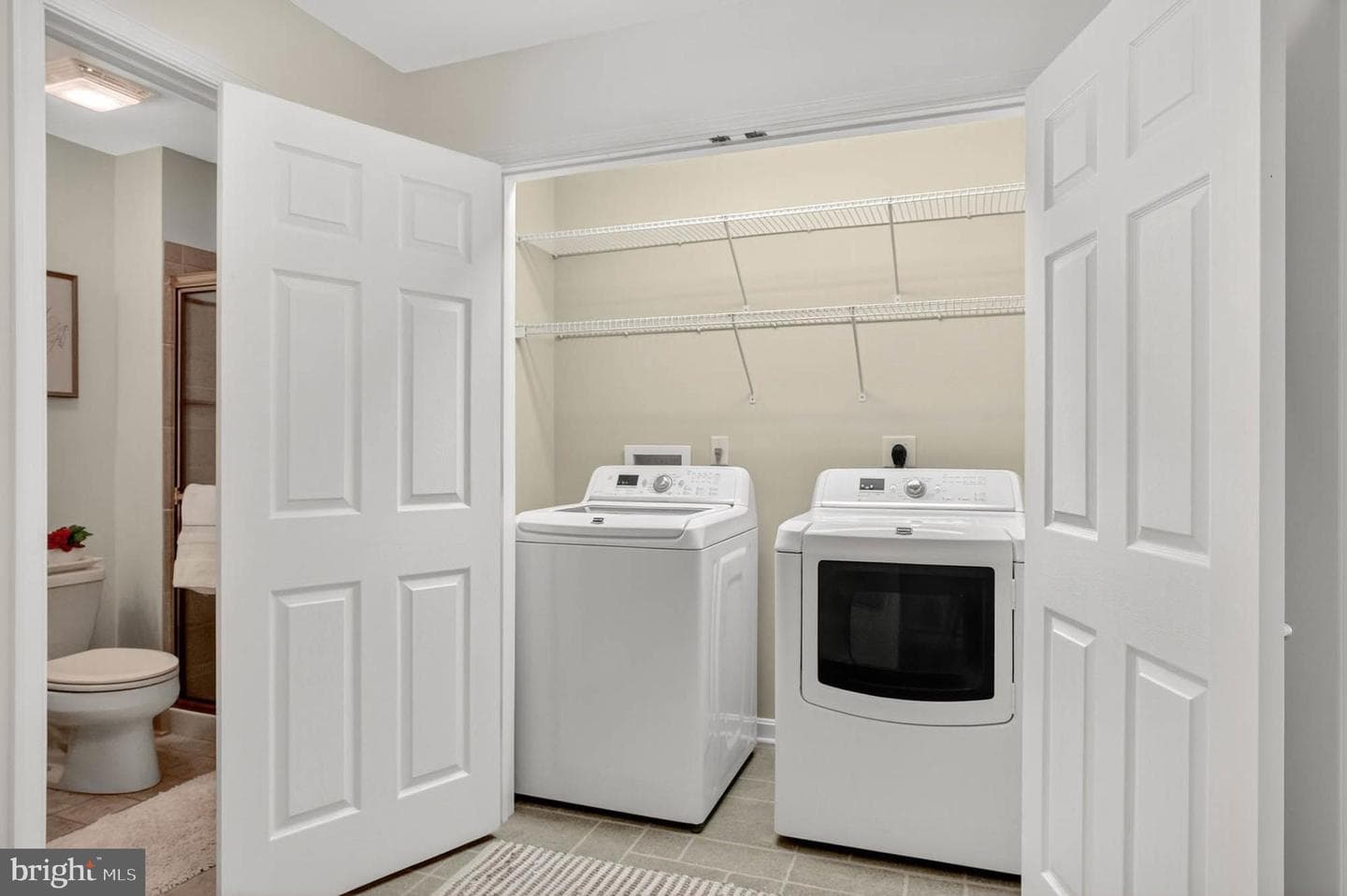 105 Giddings Avenue photo 30