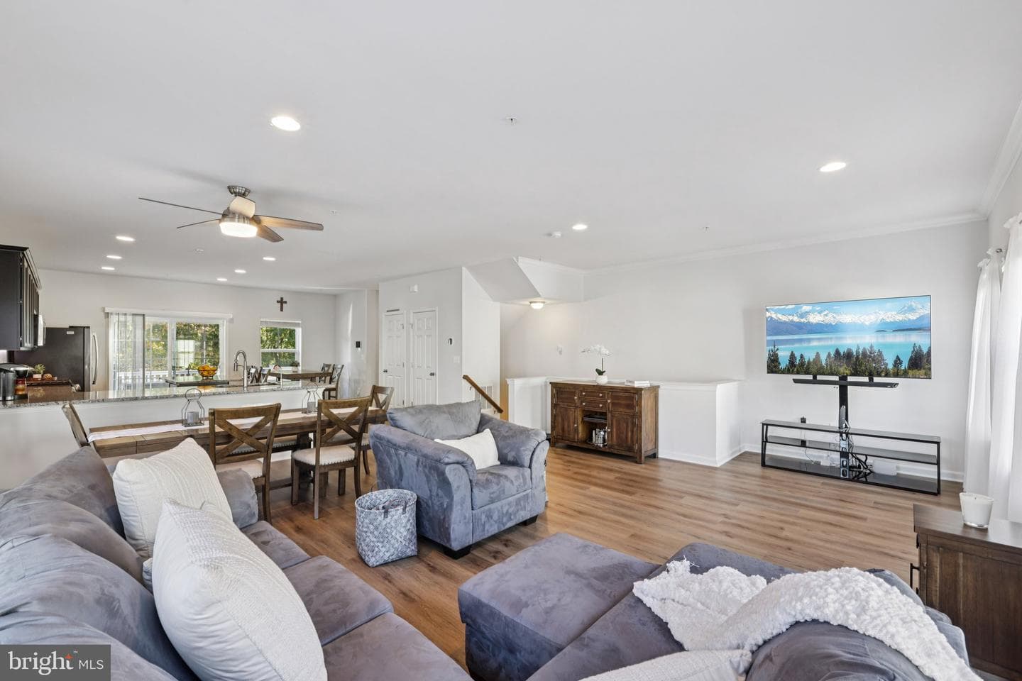 251 Oakview Village Drive photo 9