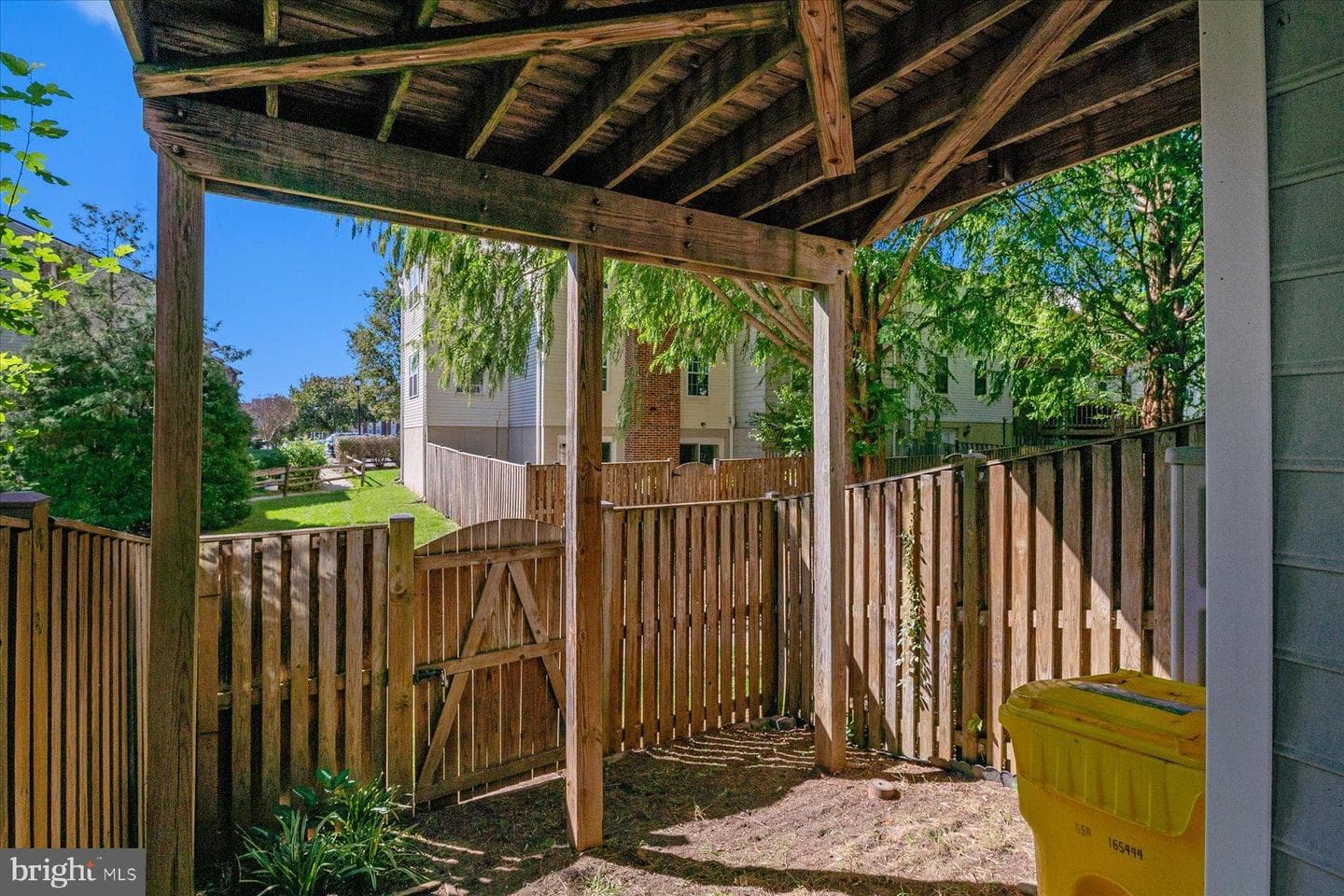 1260 Needham Court photo 38