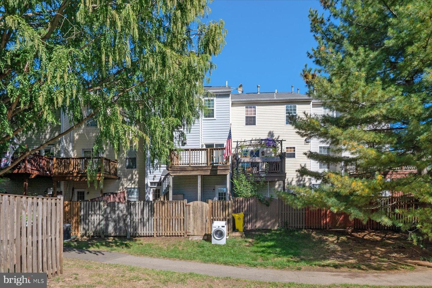 1260 Needham Court photo 41
