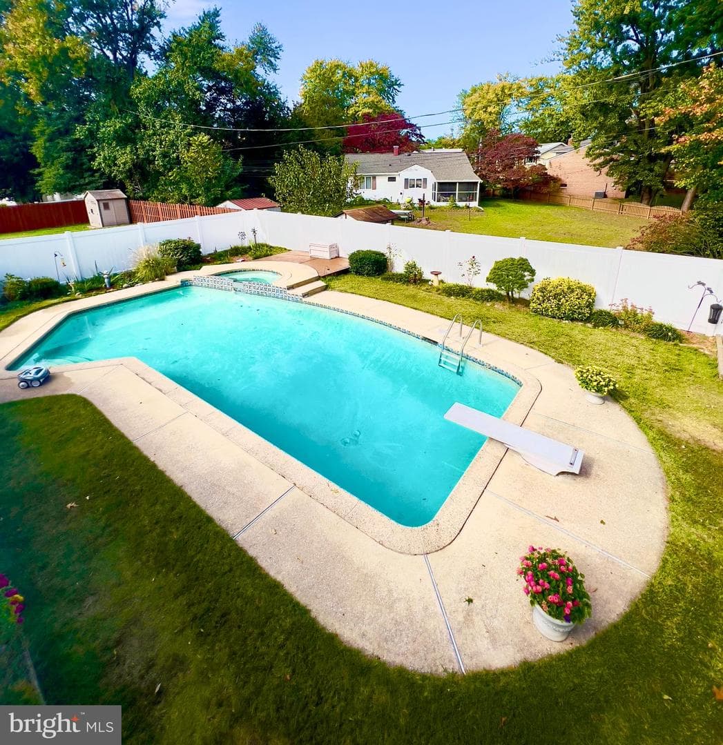 454 Nolheight Road photo 37