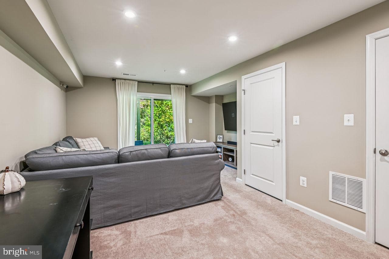 158 Rebecca Hammond Court photo 25