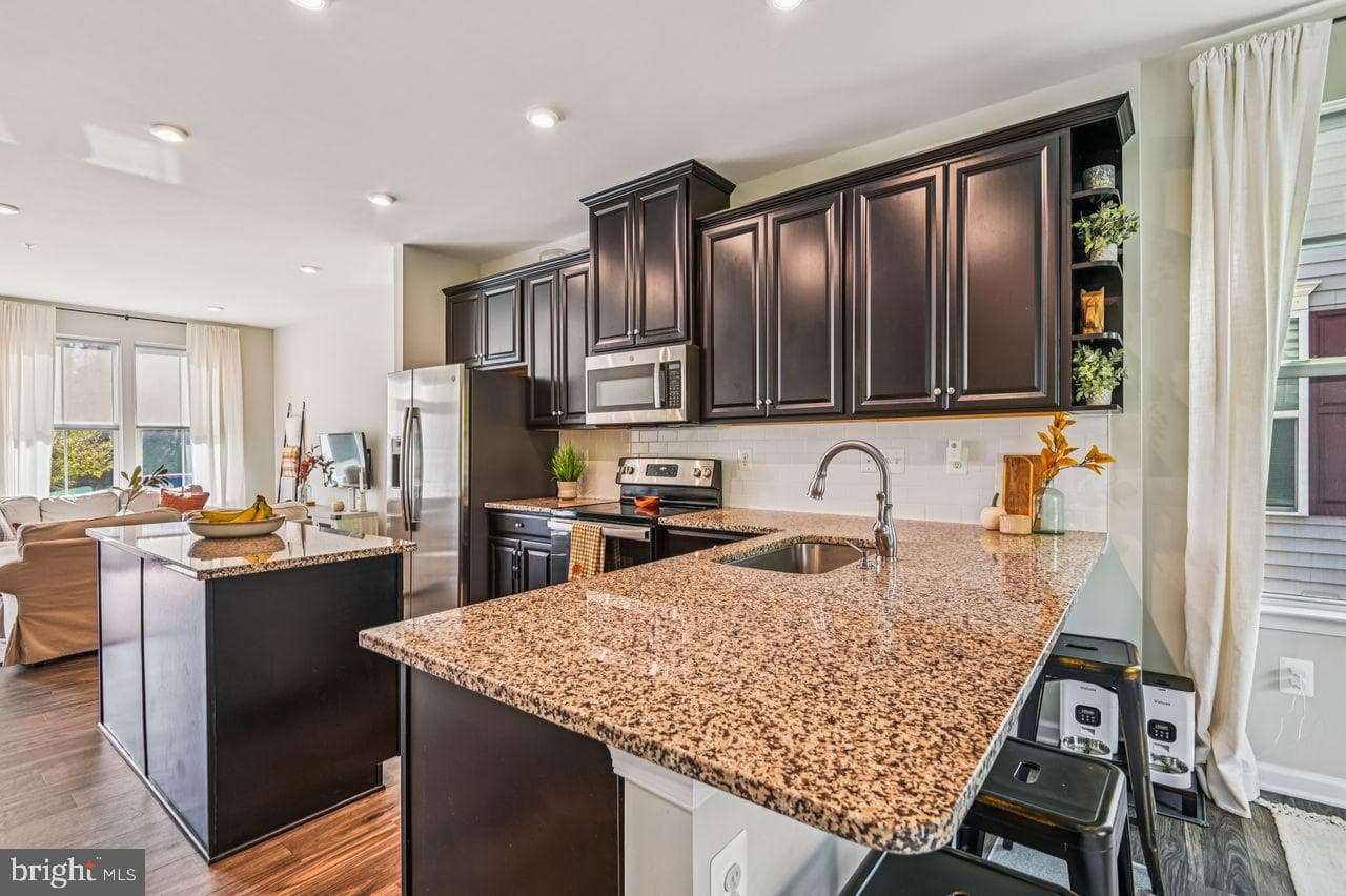 158 Rebecca Hammond Court photo 8