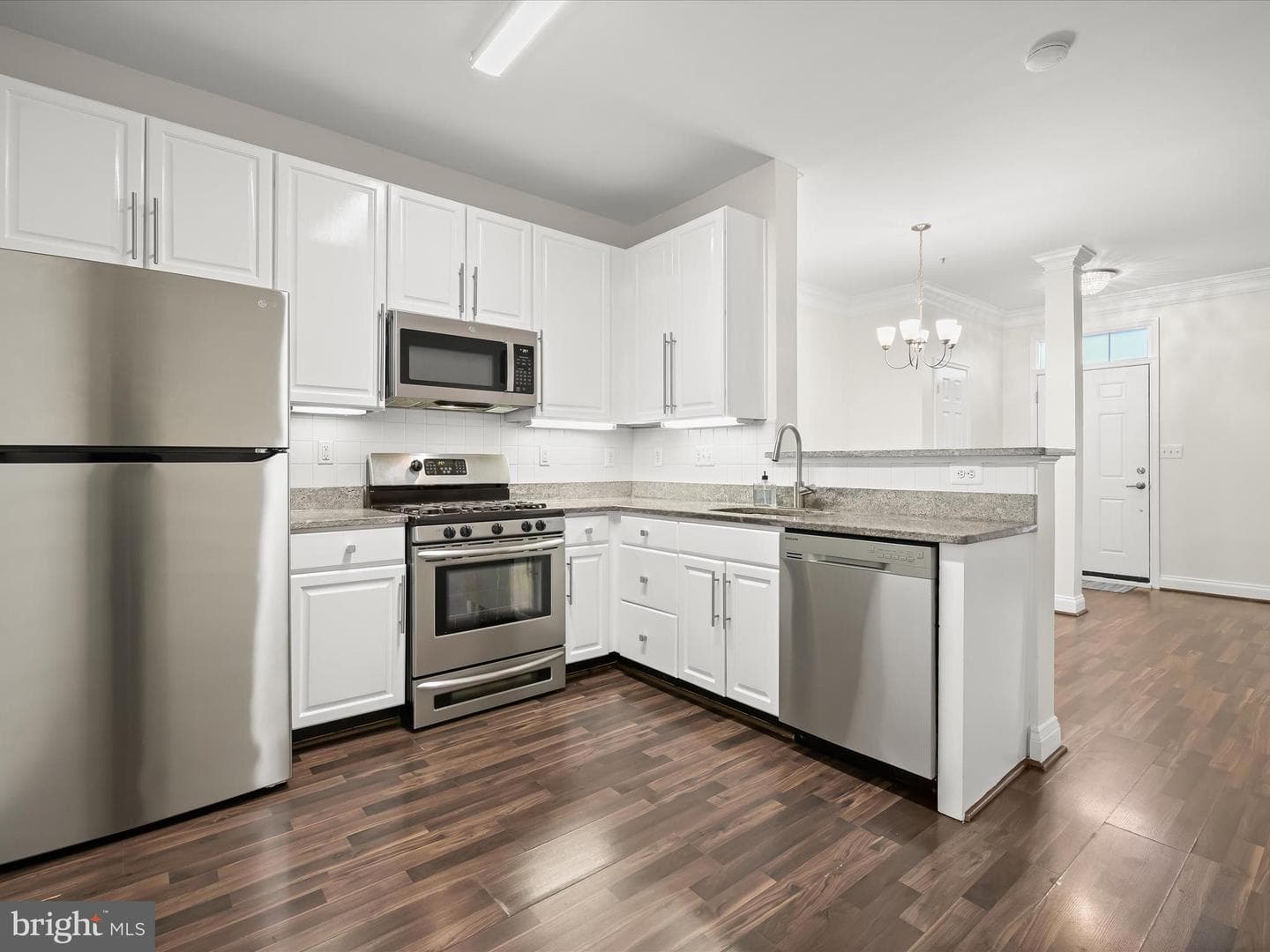 2711 Middle Neck Road photo 12