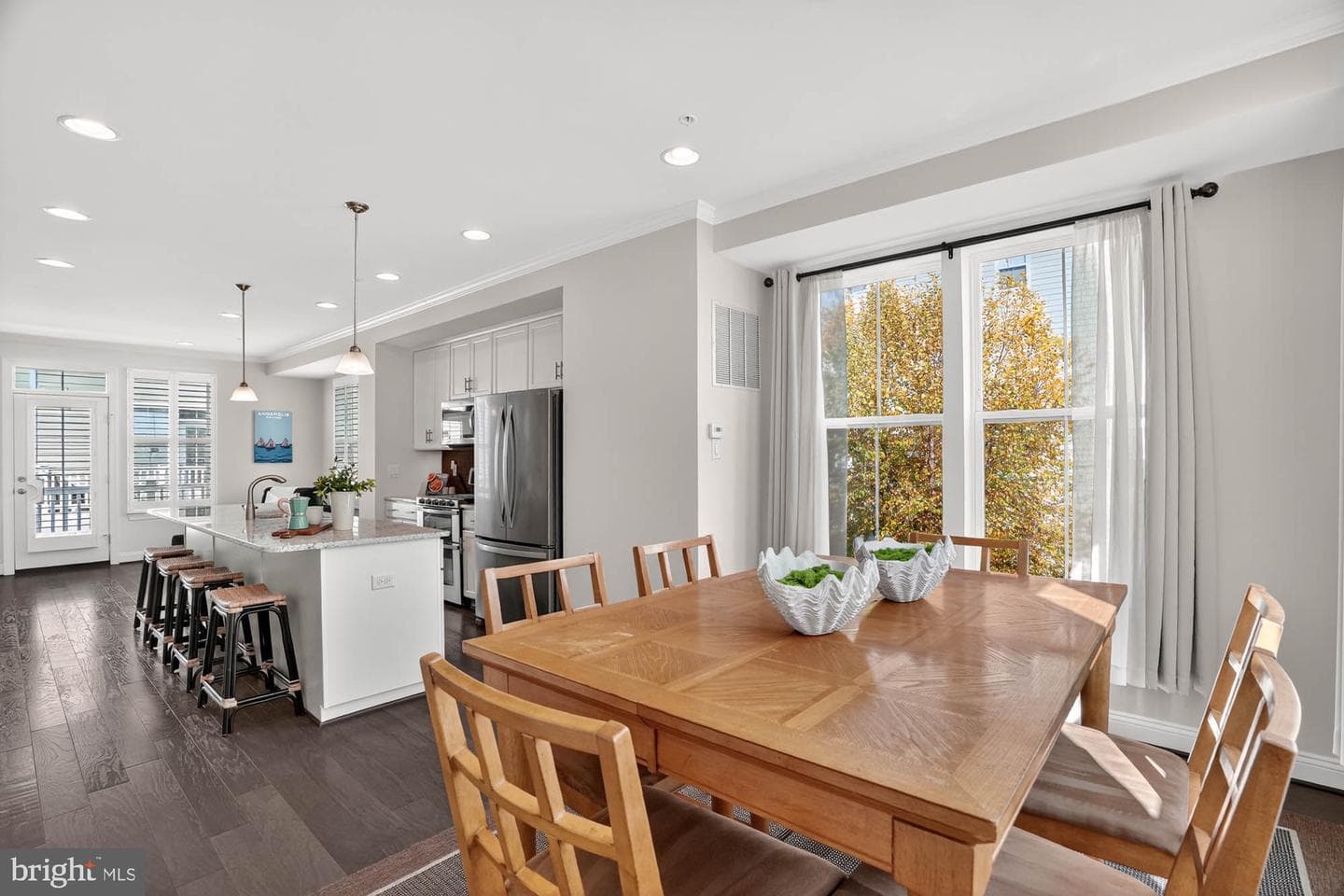 606 James Walker Place photo 24