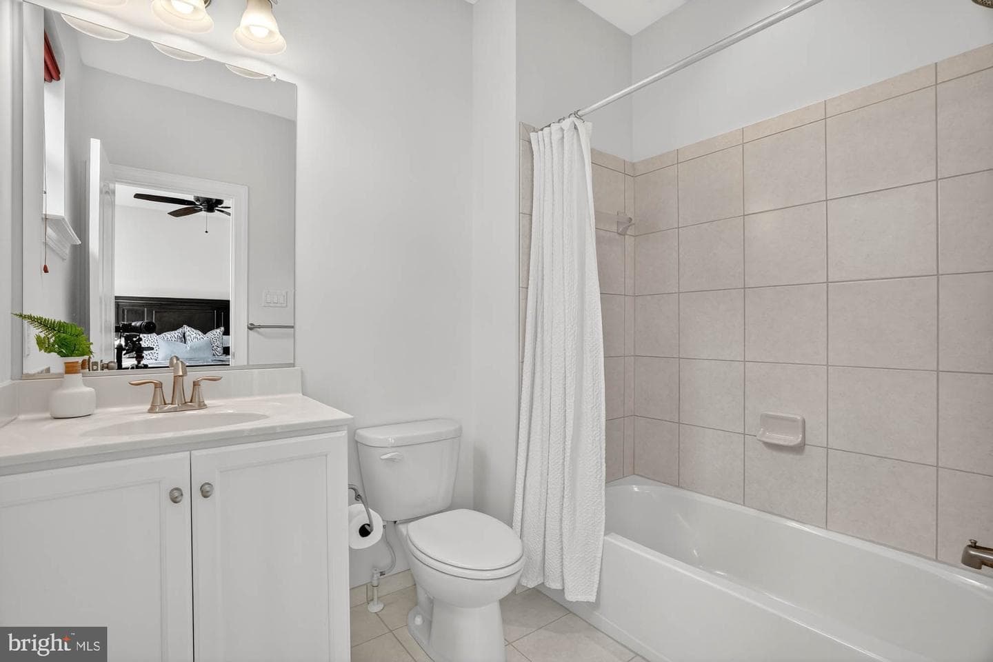606 James Walker Place photo 34