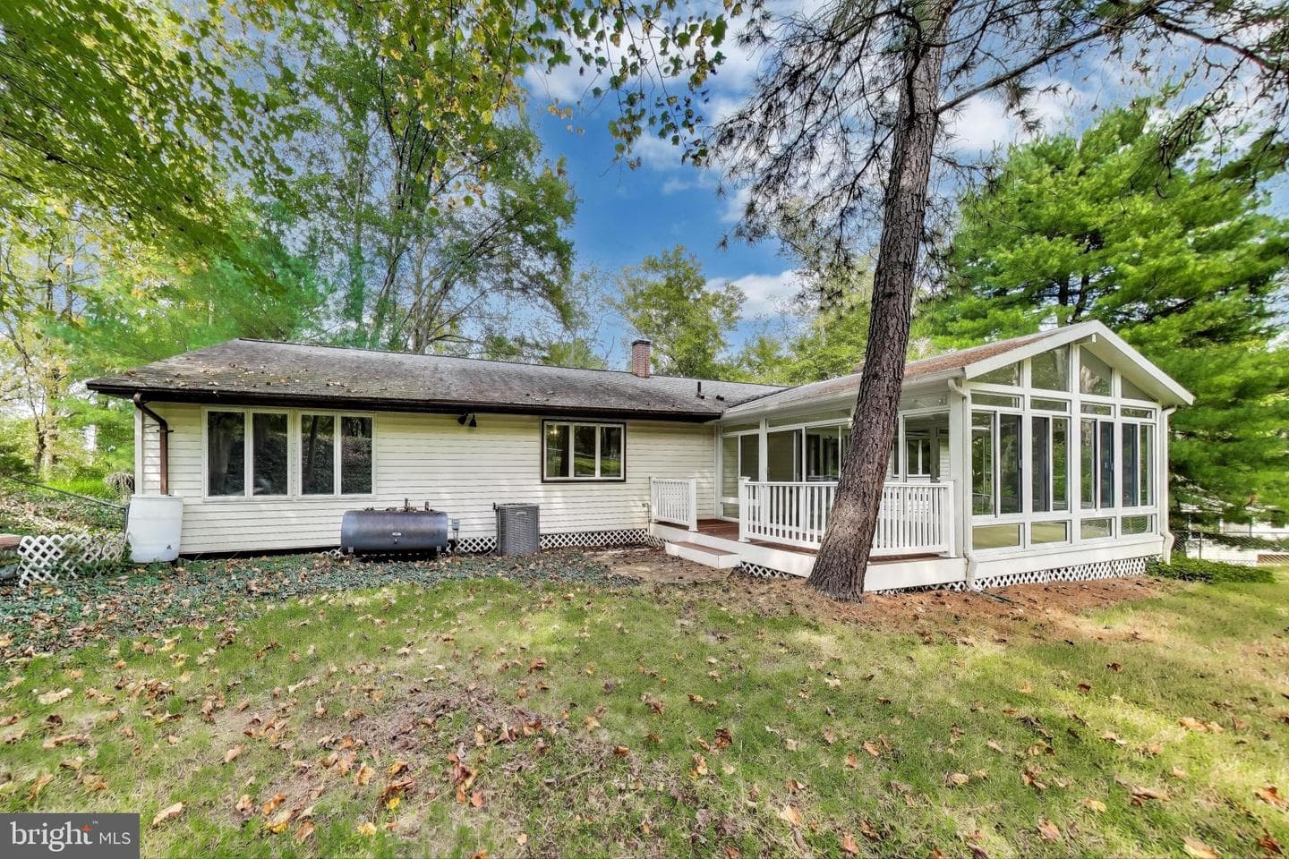 1045 Ashe Street photo 39