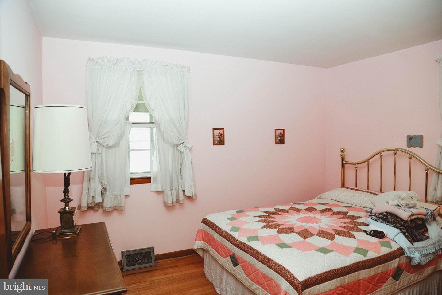 8413 Bedford Road photo 32