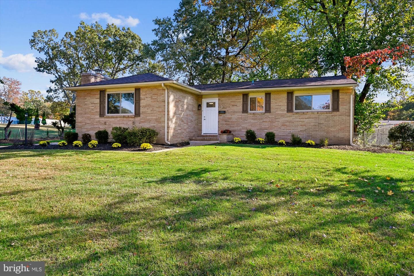 8259 Spring Knoll Drive photo 2